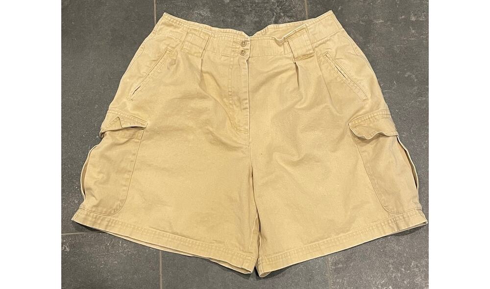 Telluride Clothing Co Khaki shorts ladies 12 100% cotton